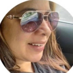 Meet your Posher, Raquel